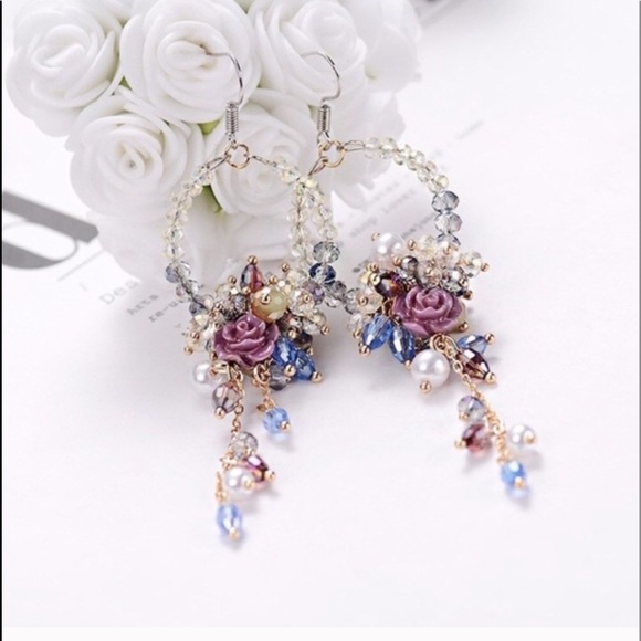 Jewelry - Floral earrings